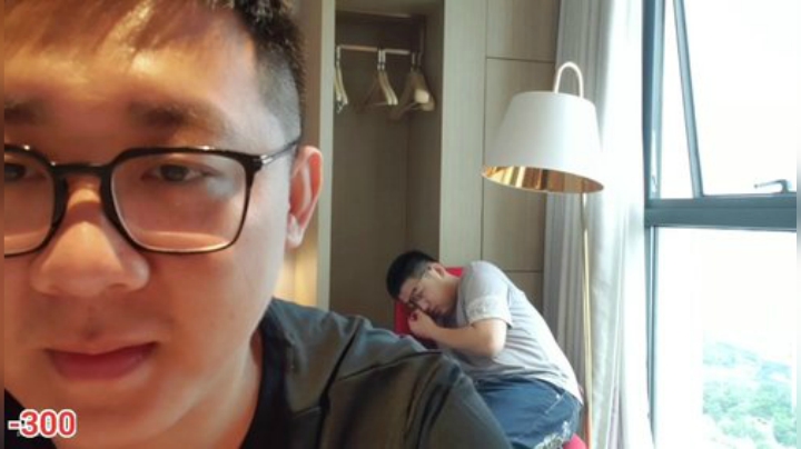 HHHISHHH发布了一个斗鱼视频2020-05-21