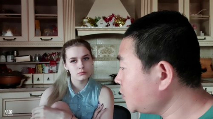 领略俄罗斯小镇的风光。 2020-05-23 12点场