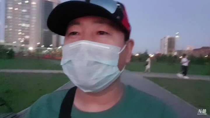 俄罗斯异国风情 的直播间 2020-05-22 22点场