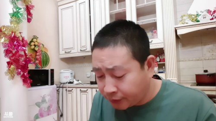俄罗斯美女北极，涵涵，蜜桃，婷婷。 2020-05-24 02点场