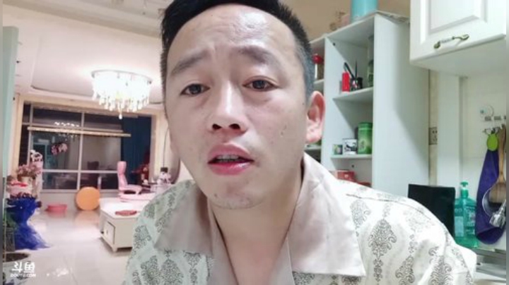 我在斗鱼看葫芦头柱子直播美食