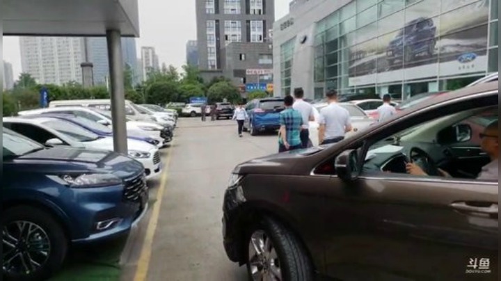 陪猪猪去买车喽 2020-05-22 11点场