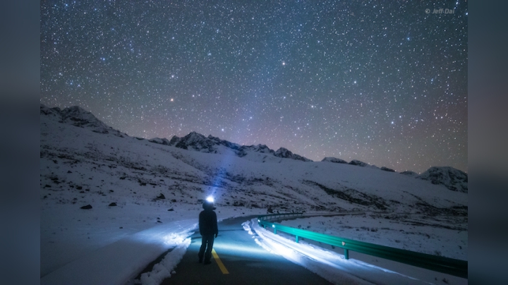 在海拔4000米的雪山上看星空