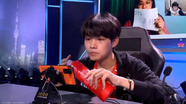 飞2般的感觉发布了一个斗鱼视频2020-06-05