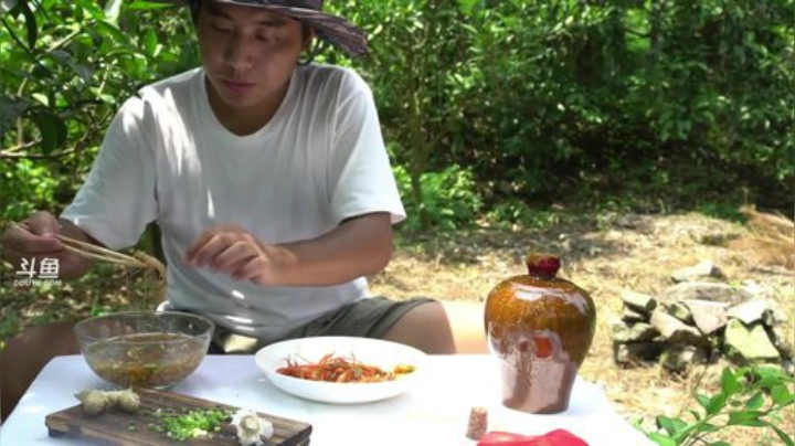 哆啦爱梦梦发布了一个斗鱼视频2020-06-07