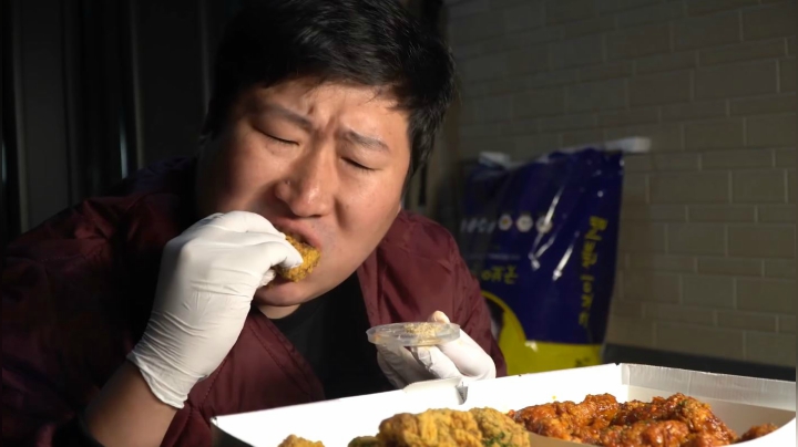 今天也是完美的宵夜计划？瞒着父母来一波炸鸡吃！