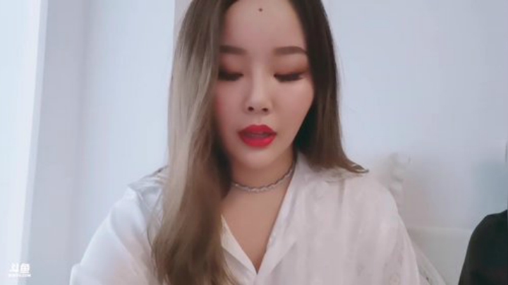 圆园团团发布了一个斗鱼视频2020-06-13