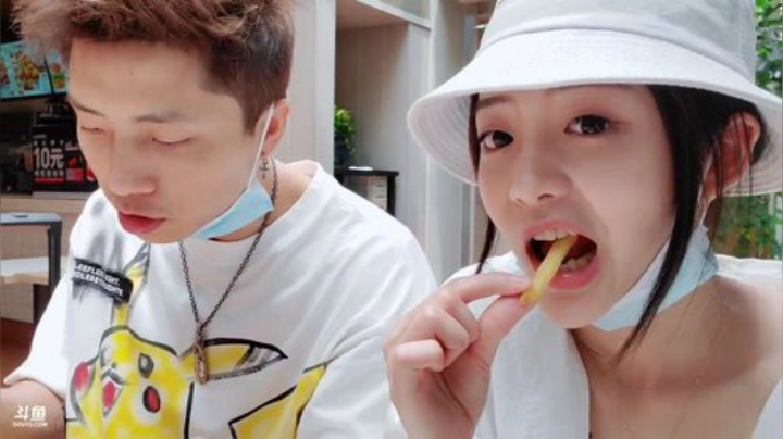 Smlia丶卡布奇诺发布了一个斗鱼视频2020-06-15