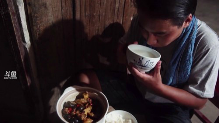 哆啦爱梦梦发布了一个斗鱼视频2020-06-16