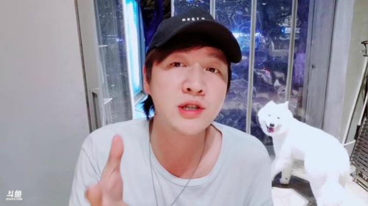 August丶21th发布了一个斗鱼视频2020-06-16