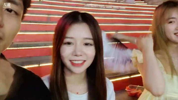 Smlia丶卡布奇诺发布了一个斗鱼视频2020-06-16