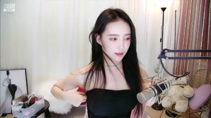 我本善良72发布了一个斗鱼视频2020-06-16