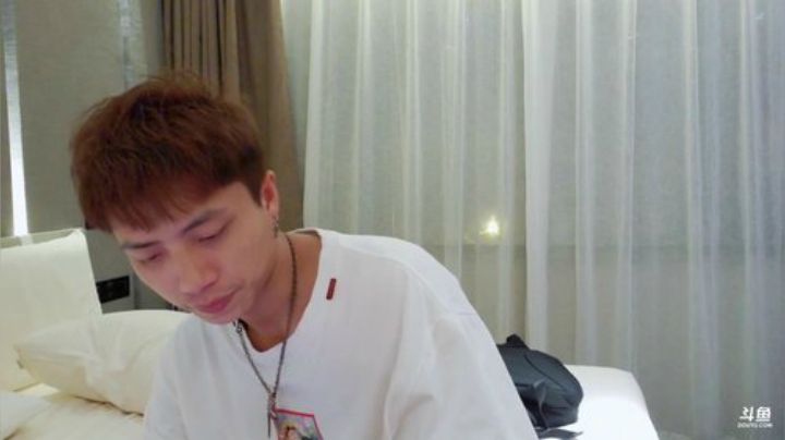 我本善良72发布了一个斗鱼视频2020-06-18