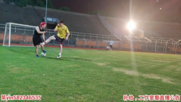 我在斗鱼看黑人毅直播户外