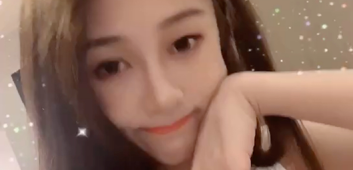 今天喝了脉动啊吃了果冻啊还是忍不住对你心动啊