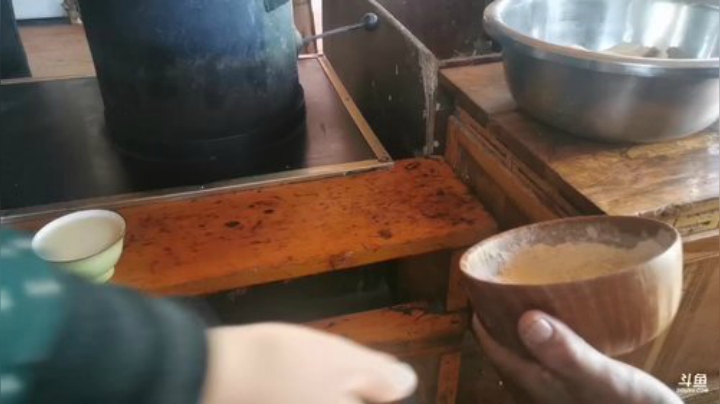 哆啦爱梦梦发布了一个斗鱼视频2020-06-25