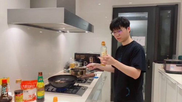 我在斗鱼看imxiaoxin直播绝地求生