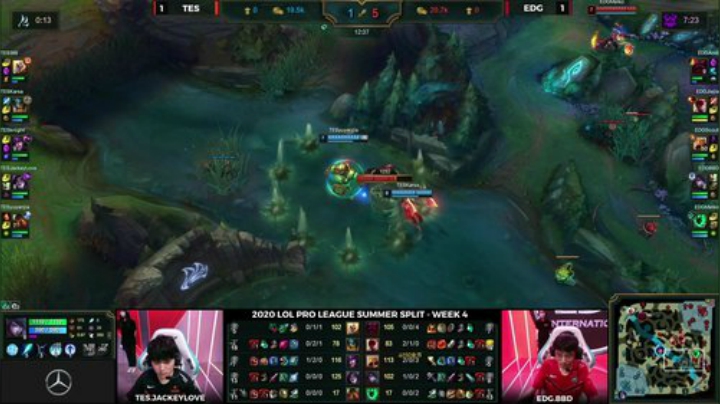 Smlia丶卡布奇诺发布了一个斗鱼视频2020-06-26