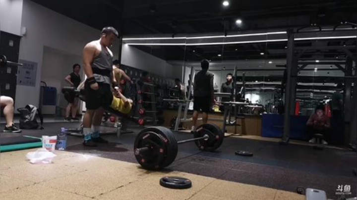 Ken：最近不在竞技状态，就是个菜鸡 2020-06-17 19点场