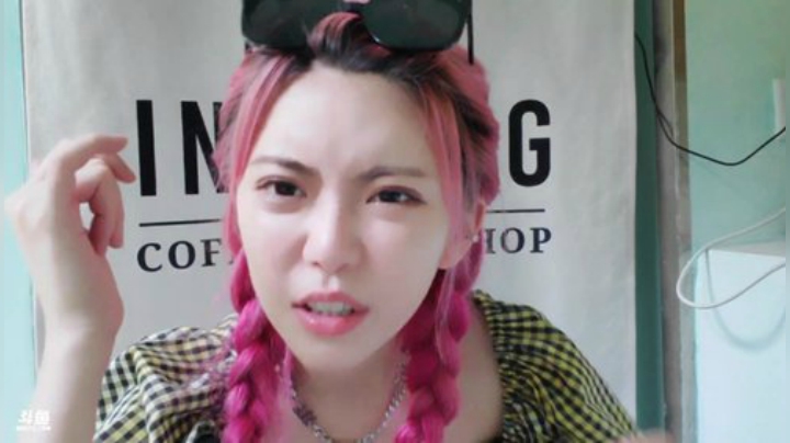 飞2般的感觉发布了一个斗鱼视频2020-06-26