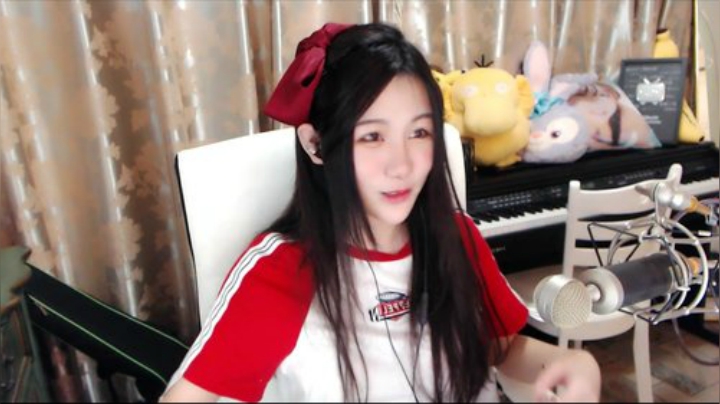 秋雨为裳发布了一个斗鱼视频2020-06-26