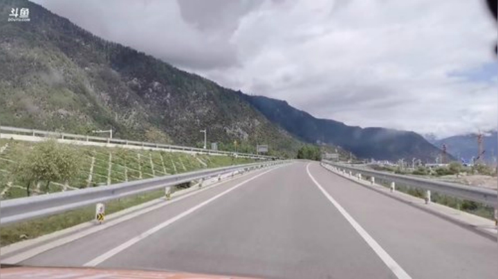 哆啦爱梦梦发布了一个斗鱼视频2020-06-30