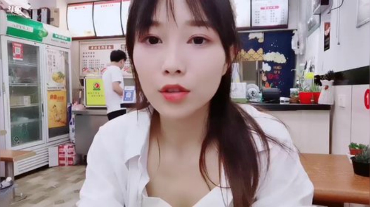 一条猪兒虫OvO发布了一个斗鱼视频2020-07-01