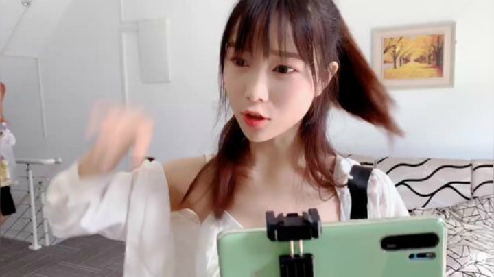 肖淑洁生命中的光和盐发布了一个斗鱼视频2020-07-01