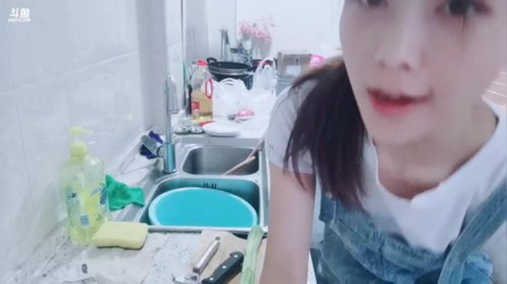 肖淑洁生命中的光和盐发布了一个斗鱼视频2020-07-04