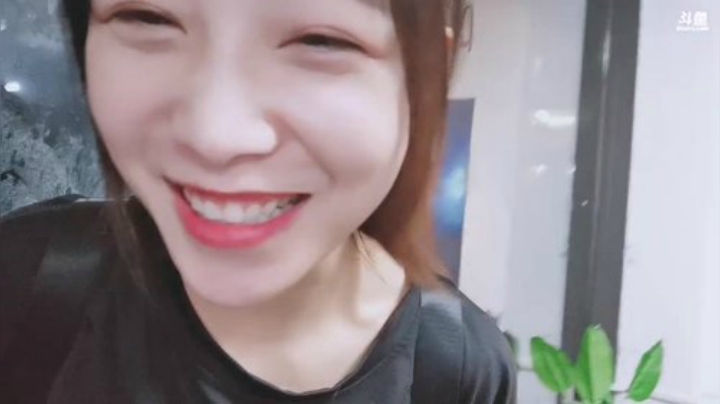 圆园团团发布了一个斗鱼视频2020-07-06