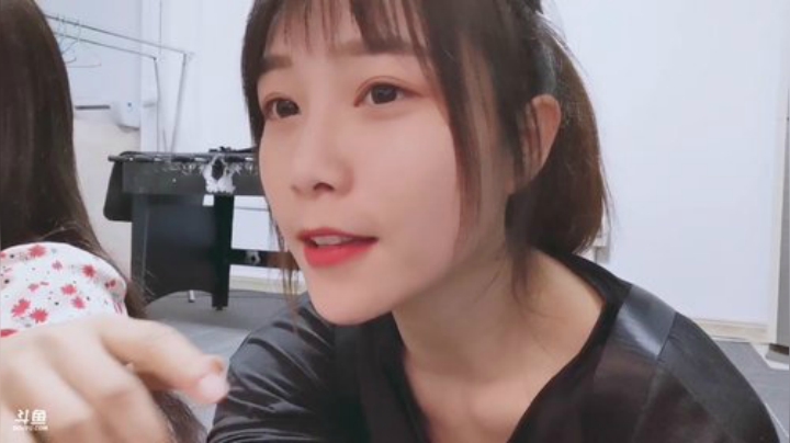 一条猪兒虫OvO发布了一个斗鱼视频2020-07-06