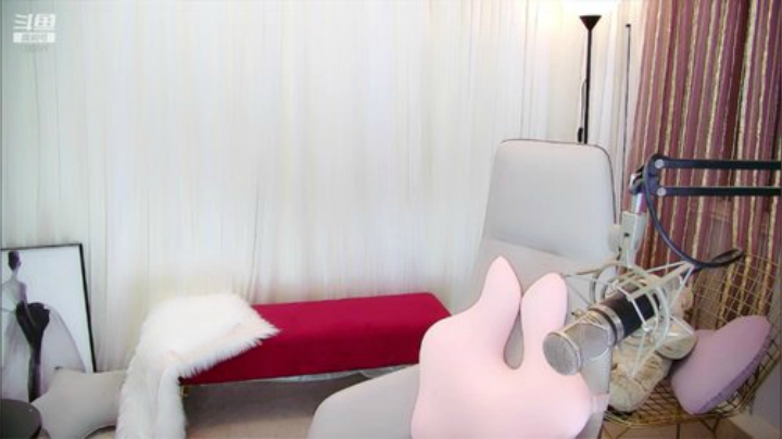 我本善良72发布了一个斗鱼视频2020-07-06