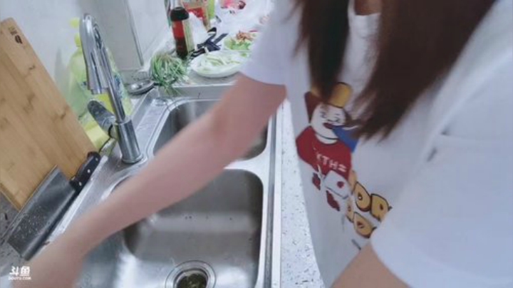 圆园团团发布了一个斗鱼视频2020-07-07