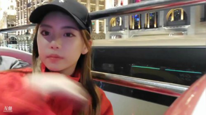 格莱美发布了一个斗鱼视频2020-07-07