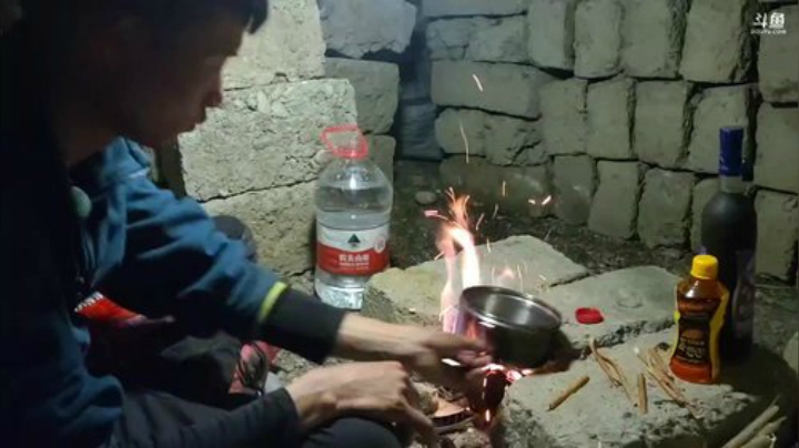 纪实直播:西藏阿里南线第101天 2020-07-06 22点场