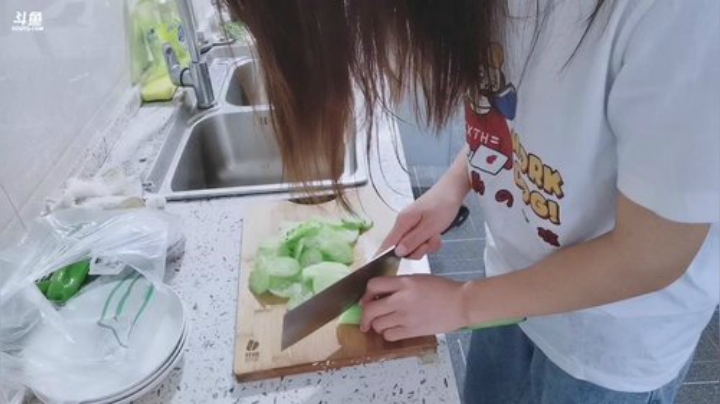 藤一的小幸运发布了一个斗鱼视频2020-07-07