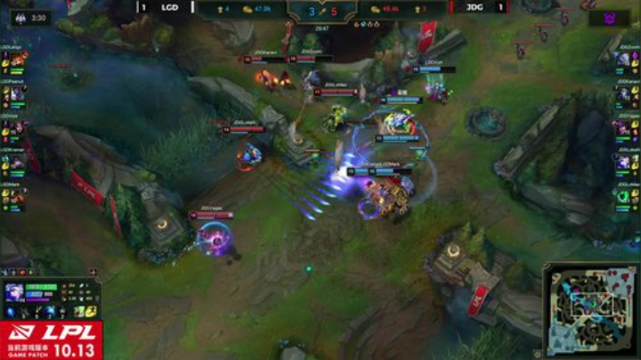 丷女帝发布了一个斗鱼视频2020-07-09