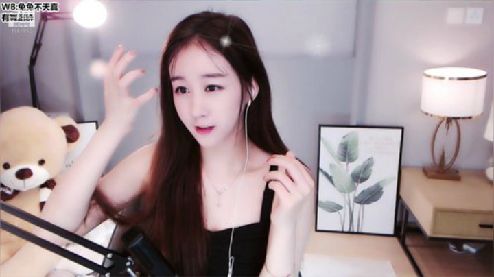我在斗鱼看珊儿兔兔兔直播舞蹈