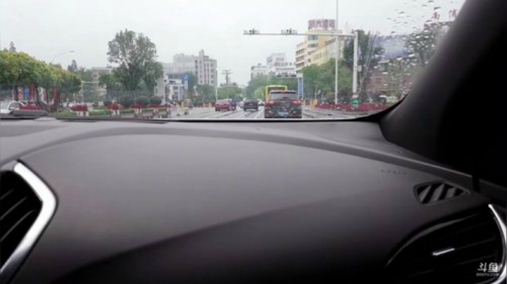 龙马精神丶老狼哥发布了一个斗鱼视频2020-07-11