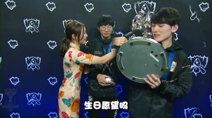 选手靠谱时刻-阿水赛后采访装杯合集