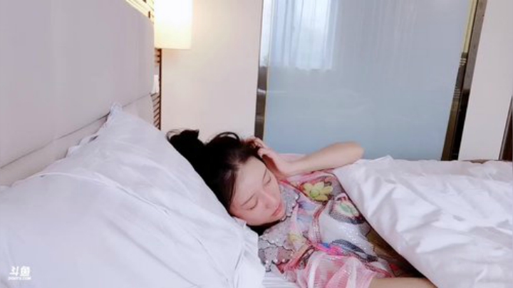 我在斗鱼看刘小七7直播户外