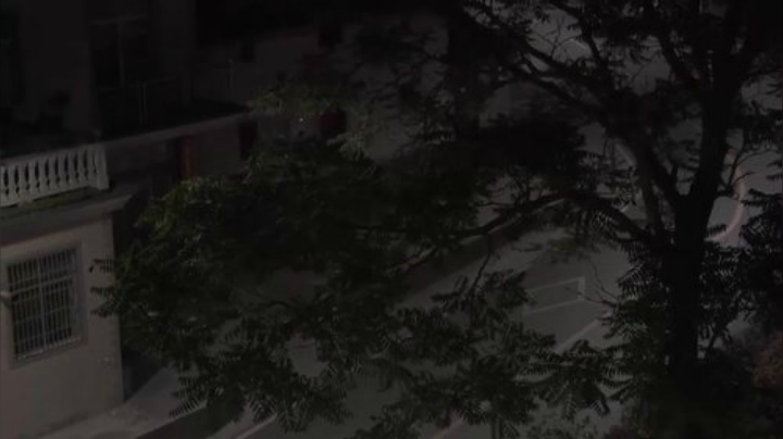 我在斗鱼看野食小哥直播美食