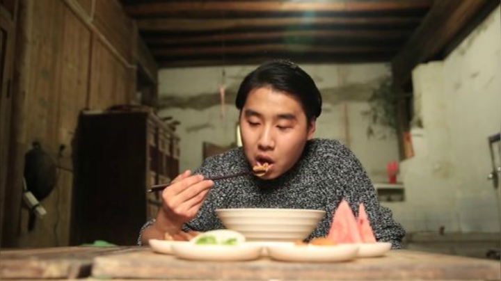 哆啦爱梦梦发布了一个斗鱼视频2020-07-15