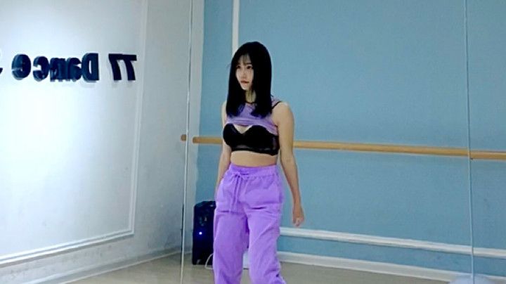 妮儿nierrrr发布了一个斗鱼视频2020-07-16