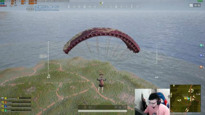 我在斗鱼看pigff直播绝地求生