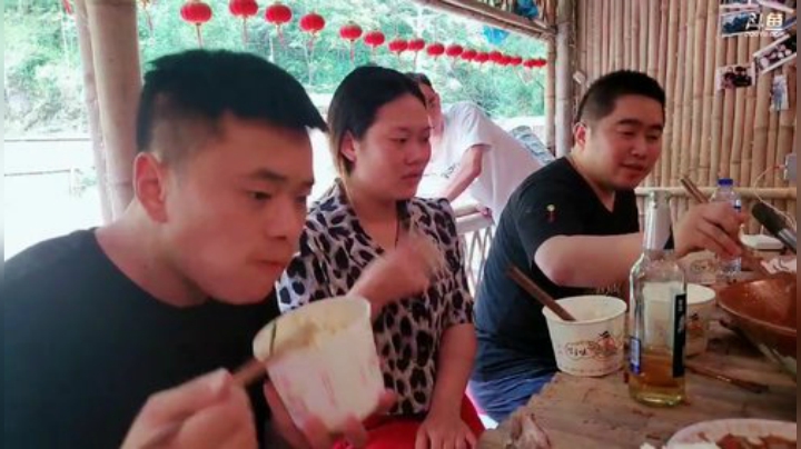 今天去县城买点食材 2020-07-18 17点场