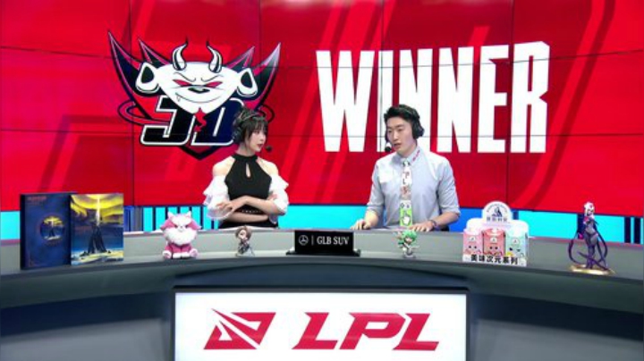 丷女帝发布了一个斗鱼视频2020-07-19