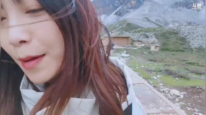 菜菜的瓜皮帽发布了一个斗鱼视频2020-07-21