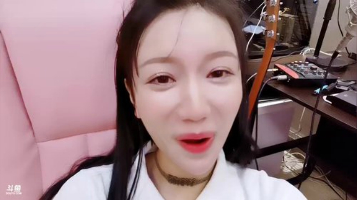 我在斗鱼看刘小七7直播户外
