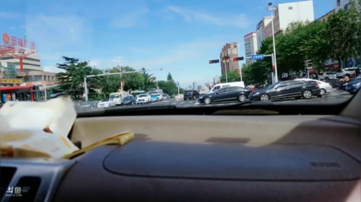 龙马精神丶老狼哥发布了一个斗鱼视频2020-07-24